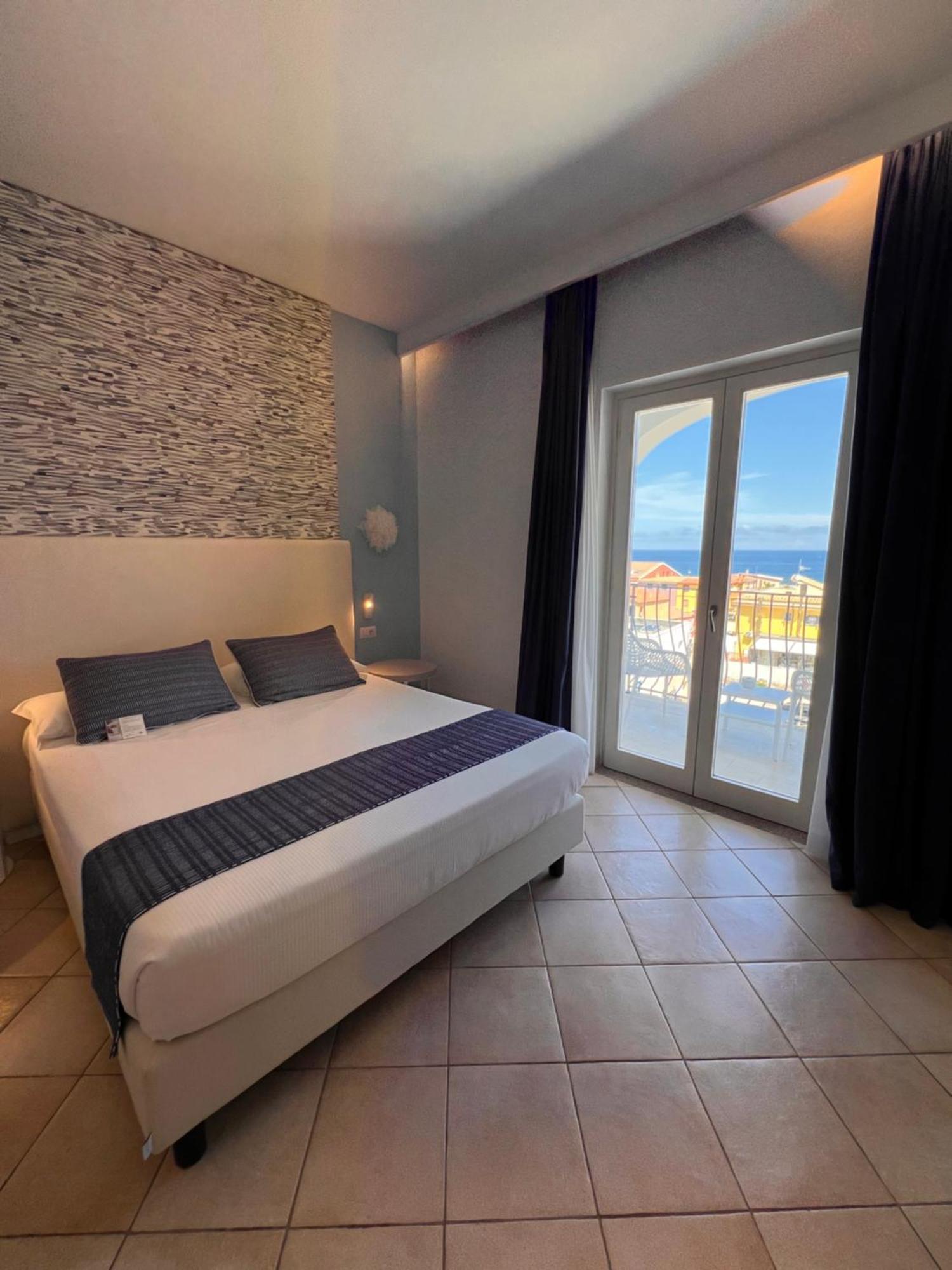 Western Blumarea Hotel 4*